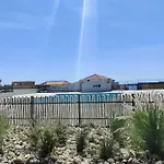 Apartman T2 Avec Terrasse Et Piscine, Parking Prive, Espace Aquatique - - Fr-1-195-22